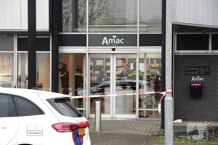 Politie doet onderzoek naar overval op Amac winkel