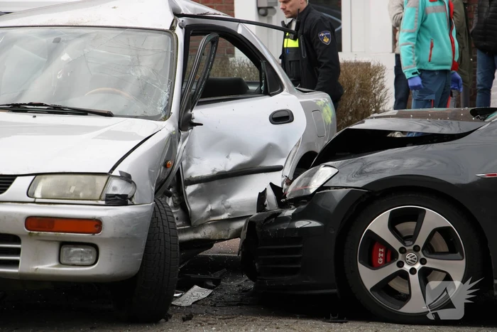 Vrouw overleden na ernstig verkeersongeval
