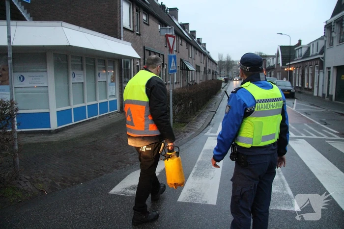 Meerdere mensen onderuit door lang oliespoor