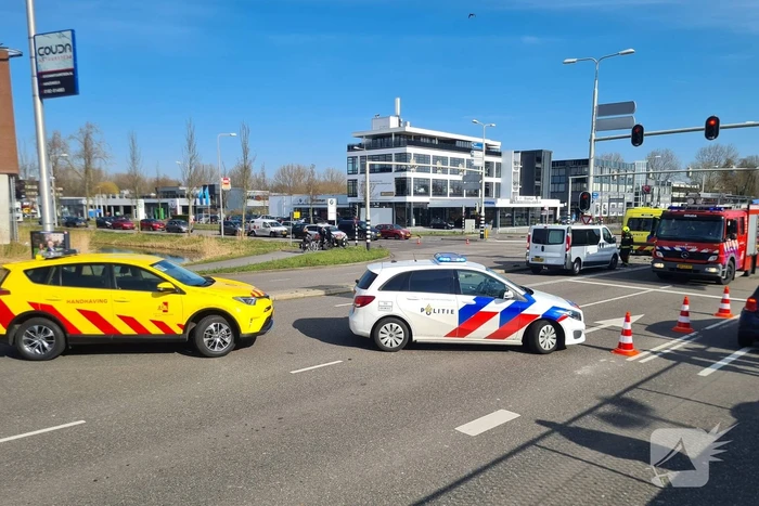 Flinke schade door botsing met drie voertuigen