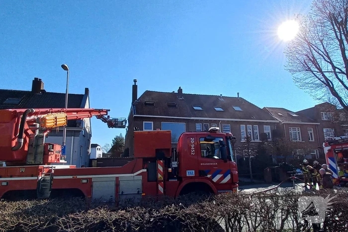 Veel rookontwikkeling bij brand in woning