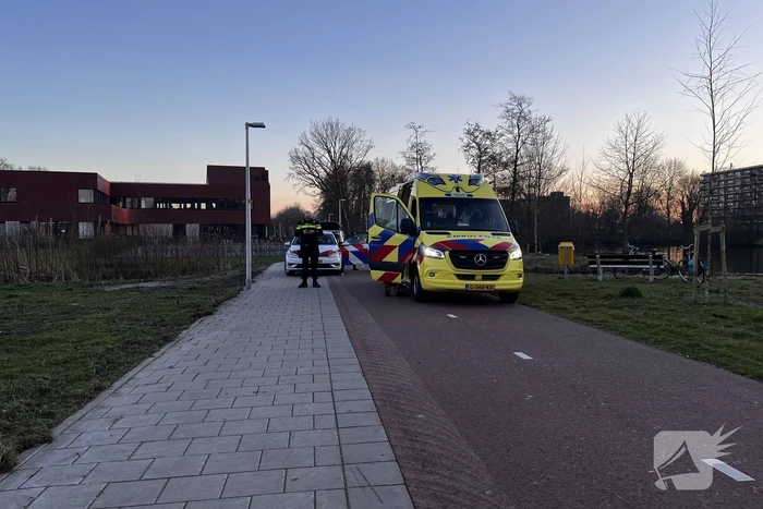 Twee fietsers hard ten val