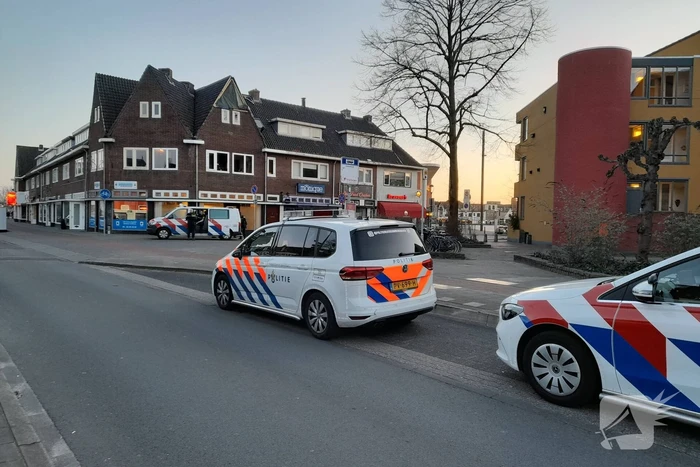 Grote politie-inzet voor inval in twee panden