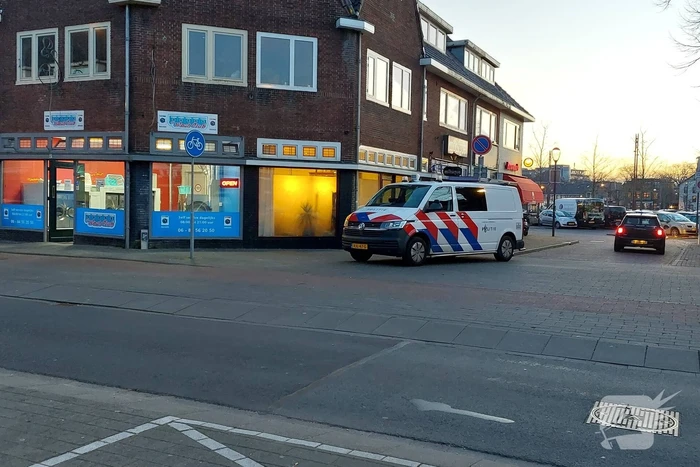 Grote politie-inzet voor inval in twee panden