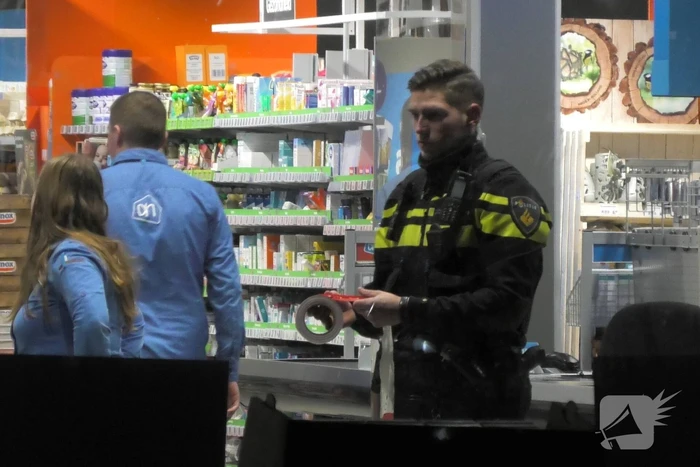 Politie doet onderzoek naar overval op Albert Heijn