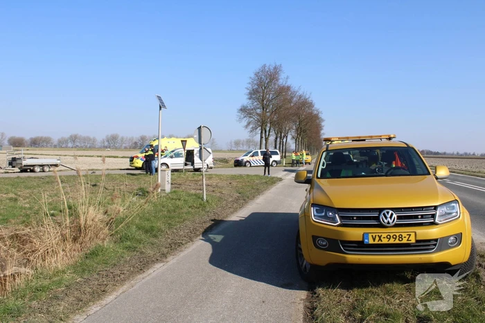 Brommerrijder gewond bij botsing met bestelbus