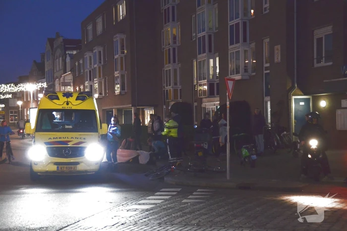 Fietser gewond bij botsing met auto