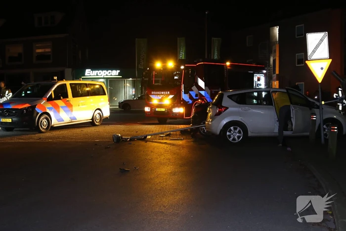 Enorme ravage na botsing, bestuurder aangehouden