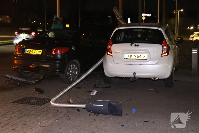 Enorme ravage na botsing, bestuurder aangehouden
