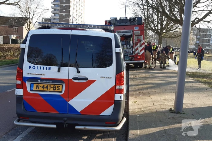 Fiets in het water zorgt voor inzet hulpdiensten