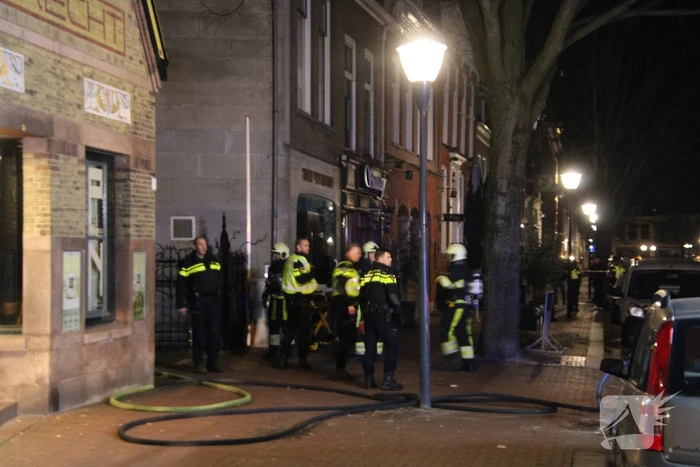 Dode en meerdere gewonden bij steekpartij