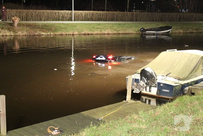 Bestuurder aangehouden na auto te water