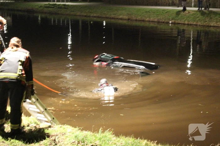 Bestuurder aangehouden na auto te water