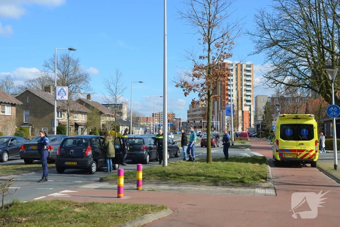 Drie auto's betrokken bij kop-staart botsing