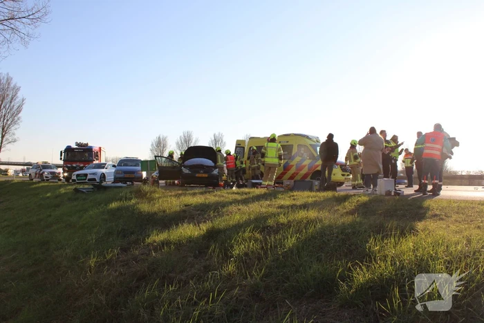 Inzittende bekneld na kettingbotsing