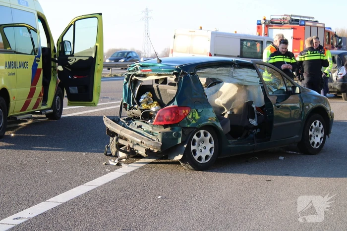 Inzittende bekneld na kettingbotsing