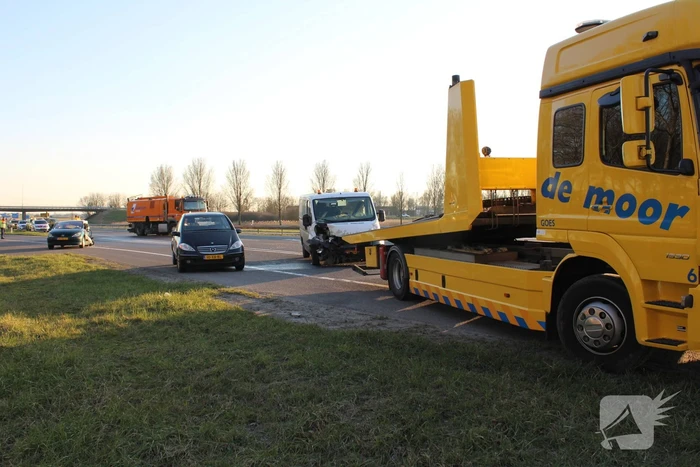 Inzittende bekneld na kettingbotsing