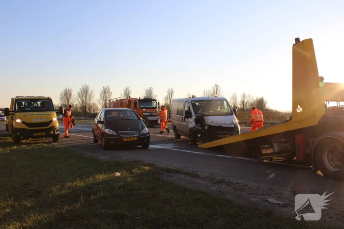 Inzittende bekneld na kettingbotsing
