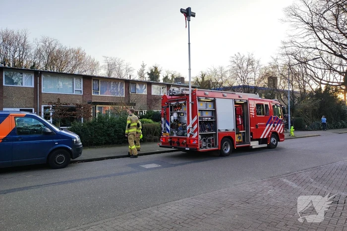 Brandweer verricht metingen bij gaslekkage