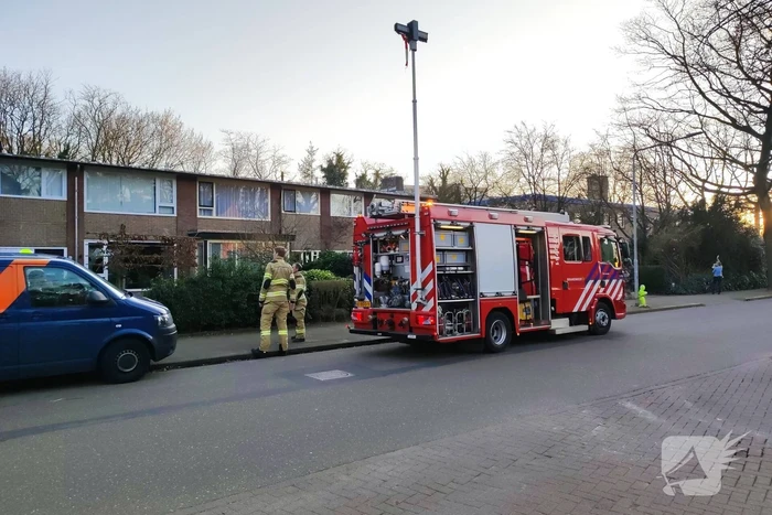 Brandweer verricht metingen bij gaslekkage