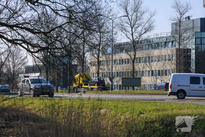Auto loopt flinke schade op na botsing