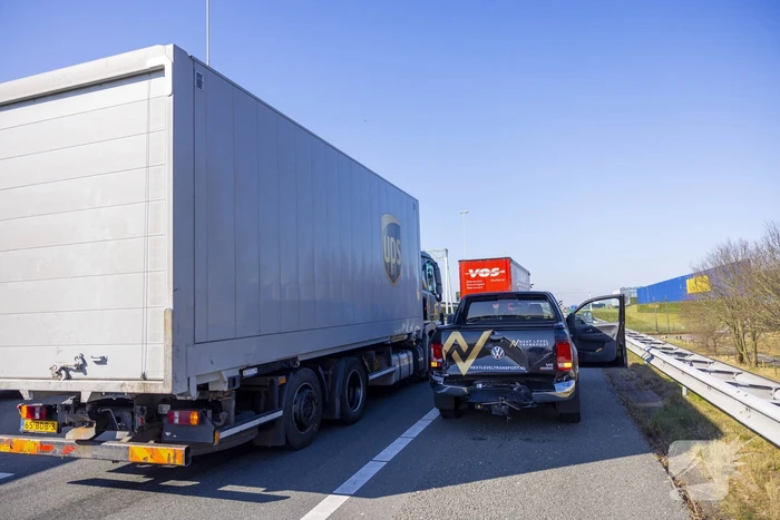 Enorme file door ongeval bij knooppunt Hoevelaken