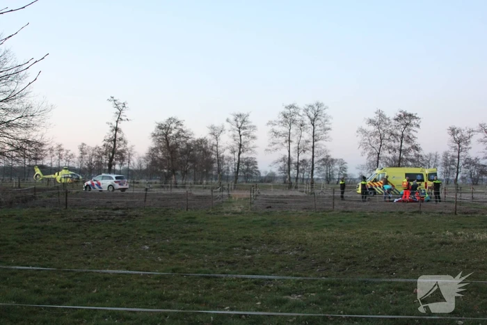 Persoon ernstig gewond na trap van paard