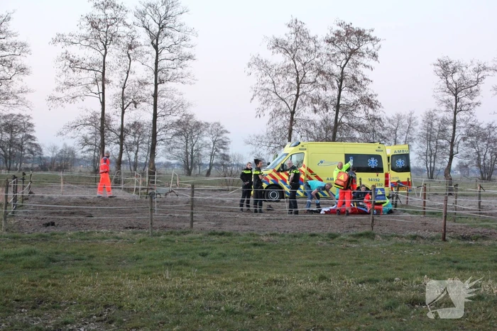 Persoon ernstig gewond na trap van paard