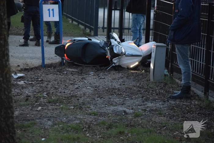 Gewonden bij ongeval tussen auto en motorscooter