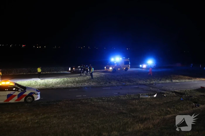 Bestuurder verliest macht over stuur en rijdt van talud