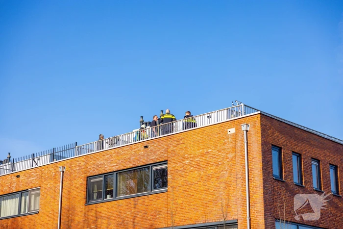 Brand in dakisolatie van woning tijdens werkzaamheden