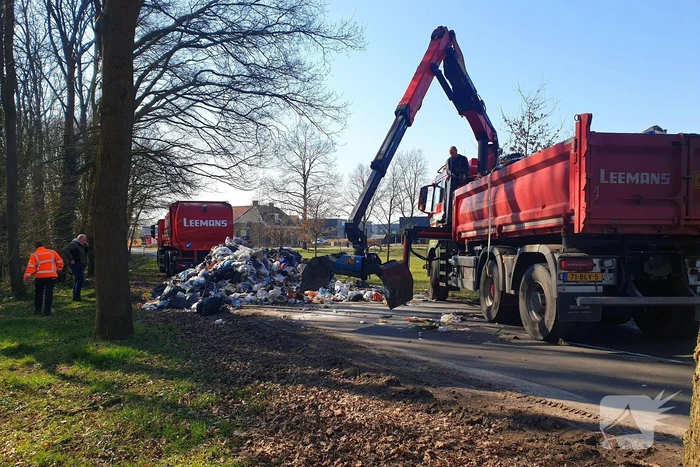 Brand in laadbak vuilniswagen snel ontdekt