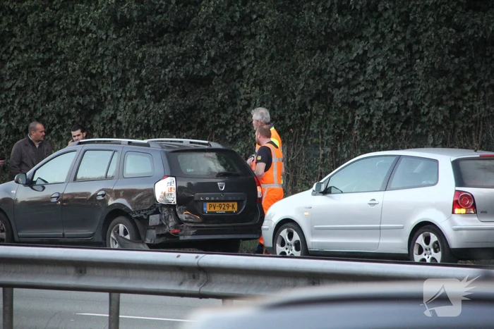 Vijf auto's betrokken bij ongeval op snelweg