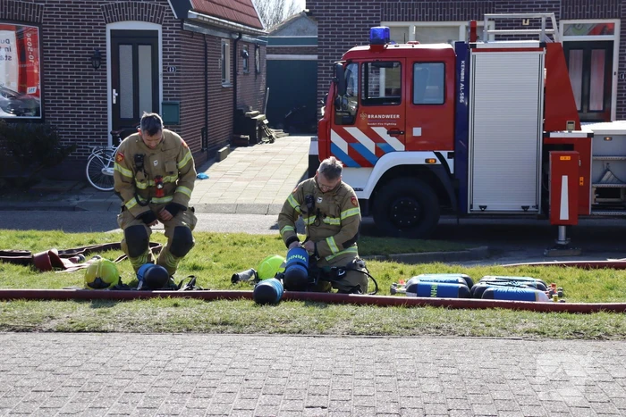 Uitslaande brand richt grote schade aan in woonwijk