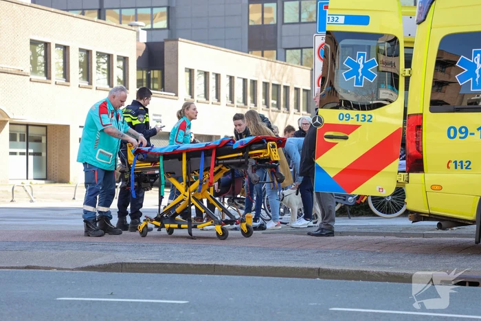 Vrouw raakt gewond bij verkeersongeval