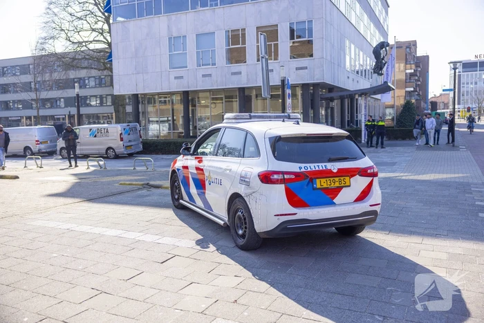 Vrouw raakt gewond bij verkeersongeval
