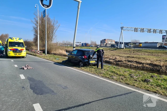 Auto total-loss na botsing op stoplicht
