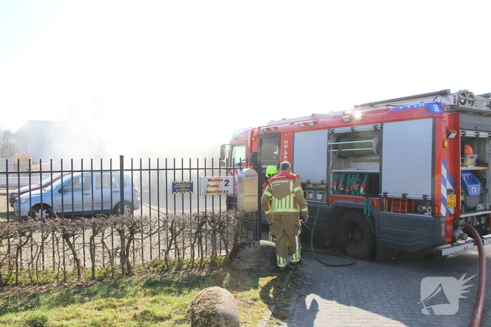 Forse rookontwikkeling bij brand in container