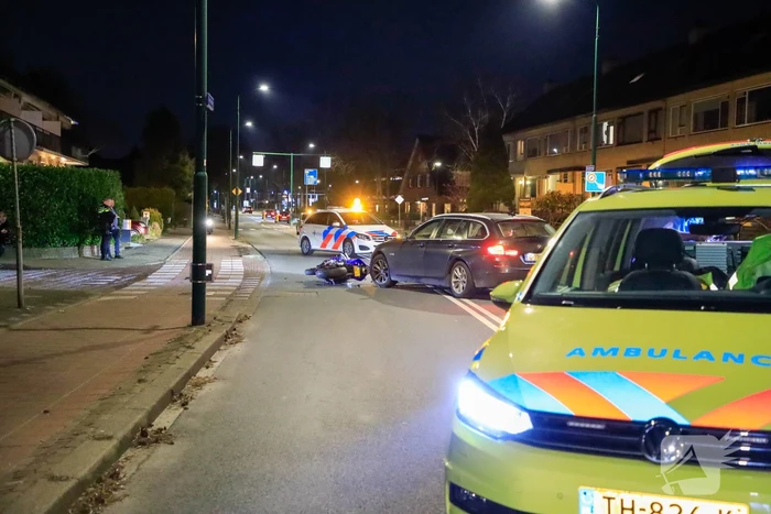 Motorrijder gewond bij botsing met auto