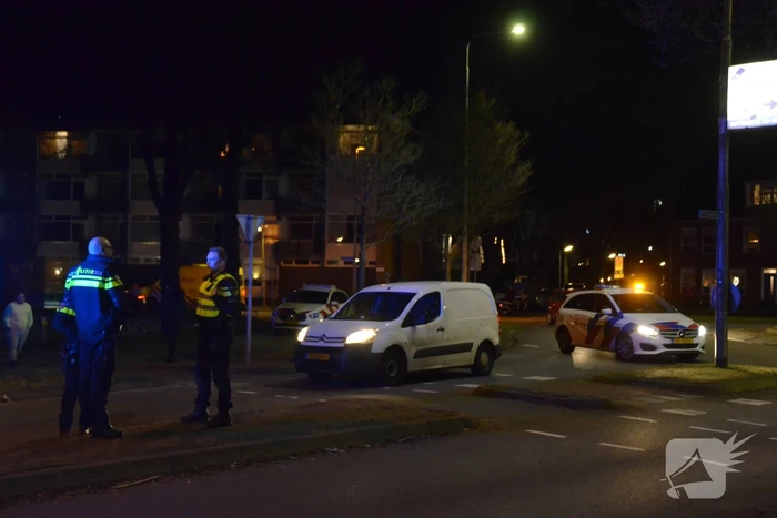 Voetganger gewond door botsing met personenauto
