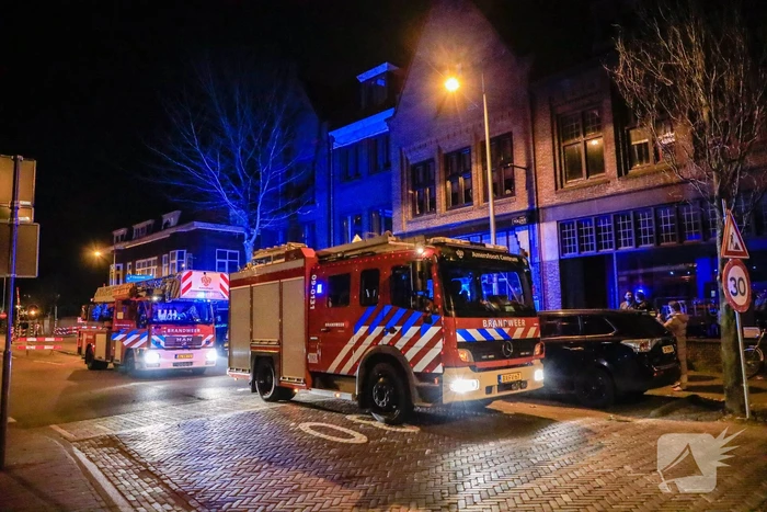 Rookontwikkeling vanwege brand in restaurant Tollius