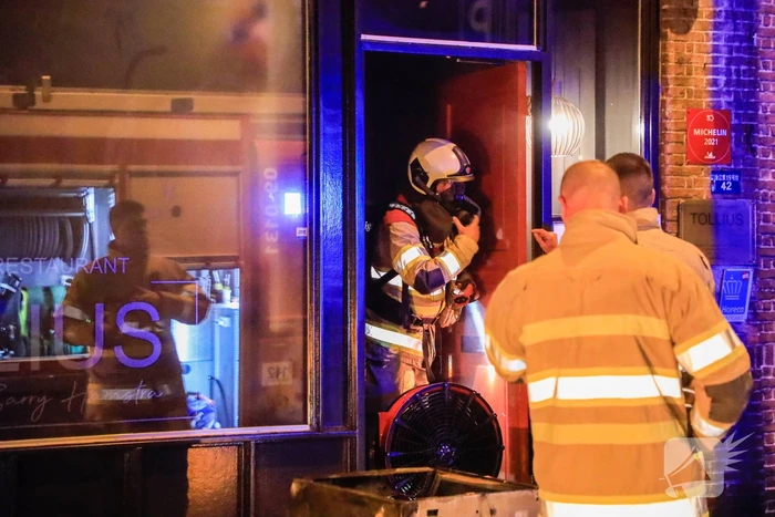 Rookontwikkeling vanwege brand in restaurant Tollius