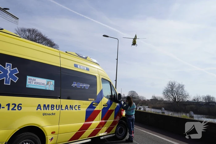 Traumahelikopter landt voor incident in woning