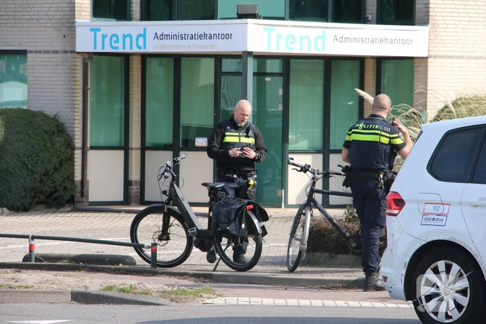 Fietser gewond bij botsing met auto