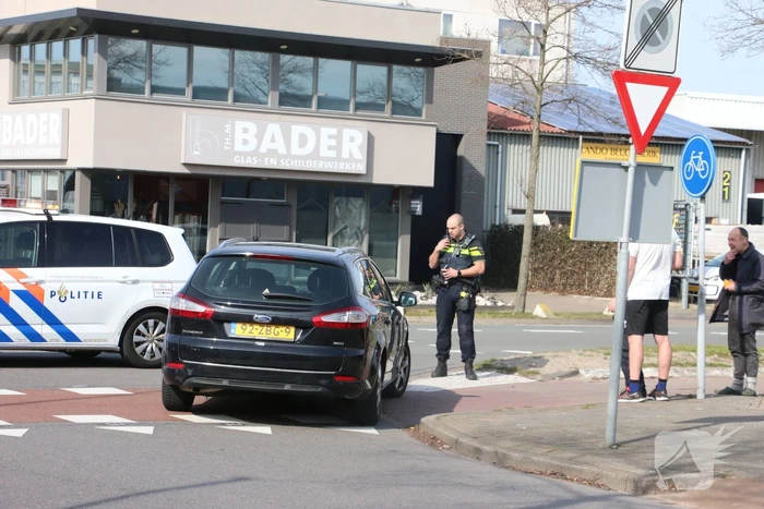 Fietser gewond bij botsing met auto