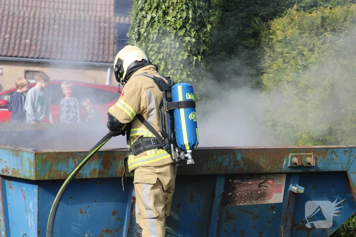 Brand in bouwcontainer