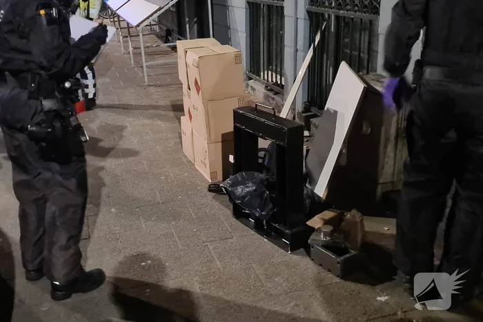 Straat afgezet voor onderzoek naar gevaarlijke stoffen