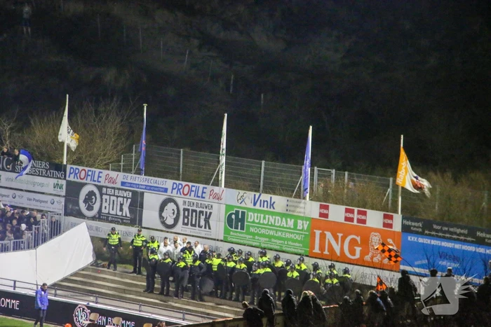 Grote politie-inzet bij onrustige voetbalwedstrijd