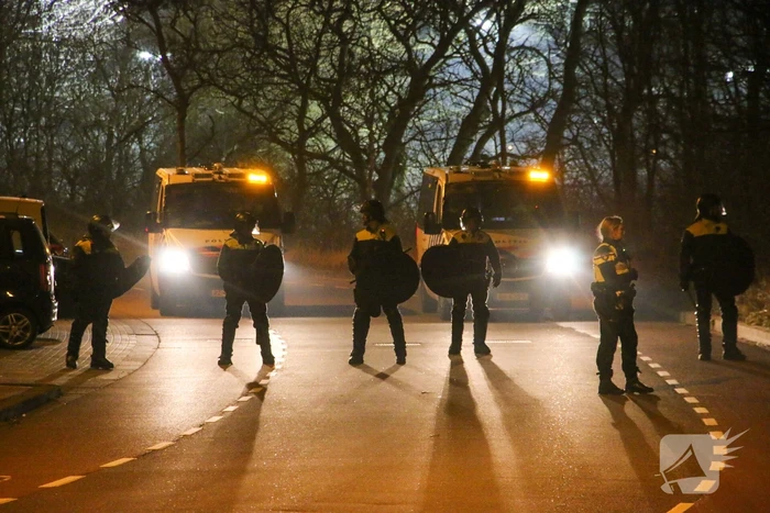 Grote politie-inzet bij onrustige voetbalwedstrijd