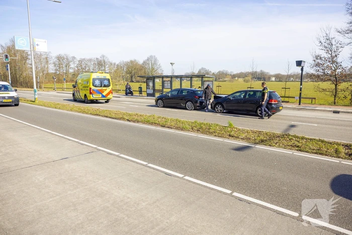 Kop-staart botsing voor Meander ziekenhuis